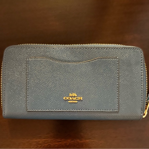 Coach Wallet - Picture 1 of 4